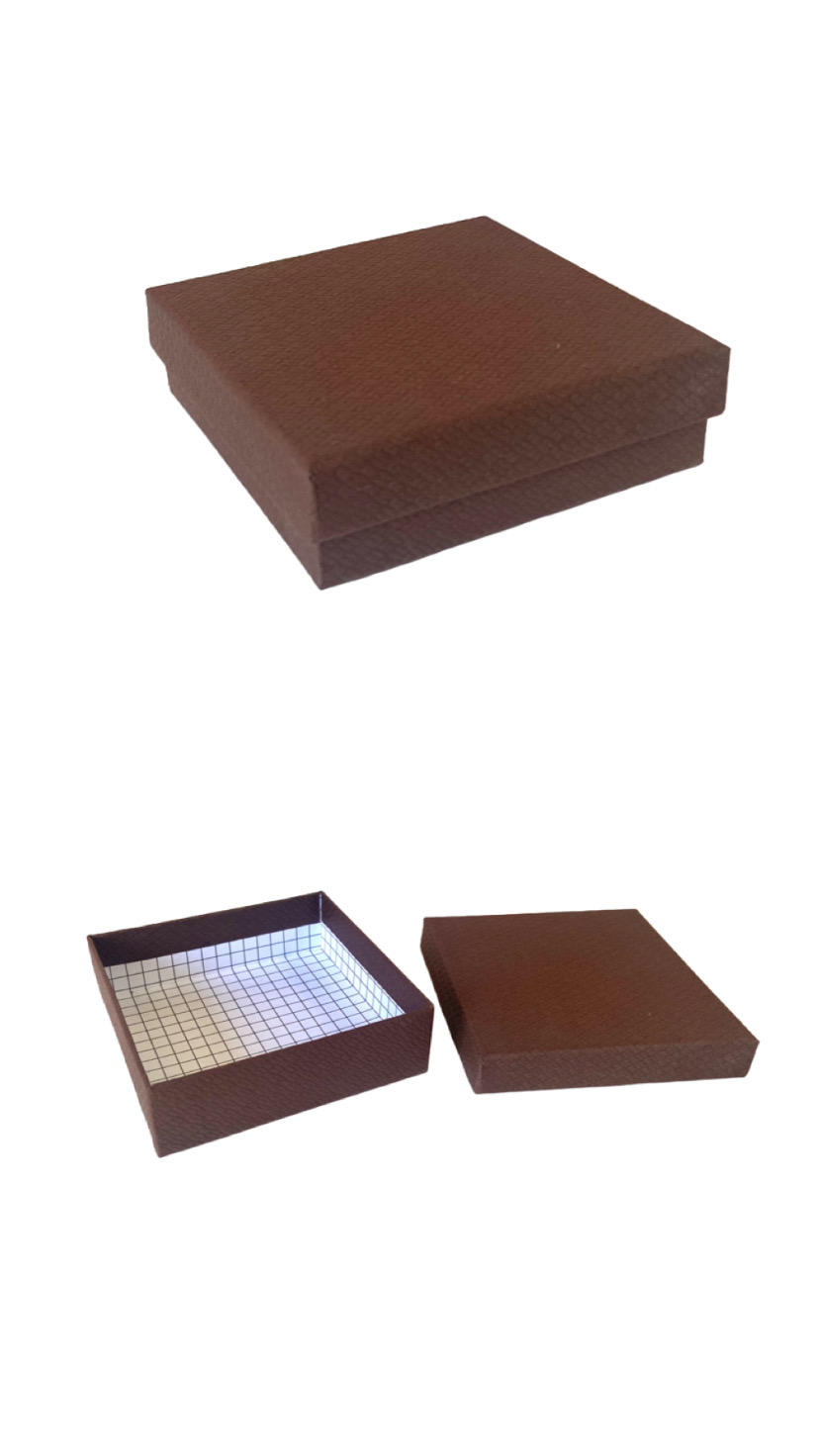 Коробка квадрат малая 10*10*3см шоколад