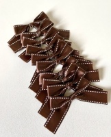 Бант 9*4см/10шт сатин строчка на шоколаде